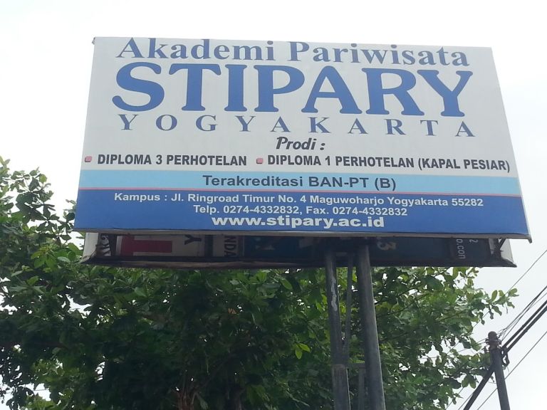 Maukuliah Akademi Pariwisata Stipary 3578